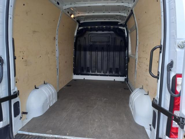 Renault Master image 7