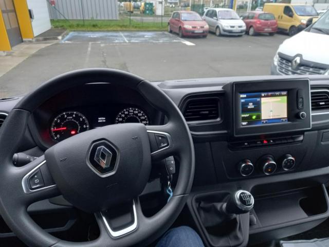 Renault Master image 8
