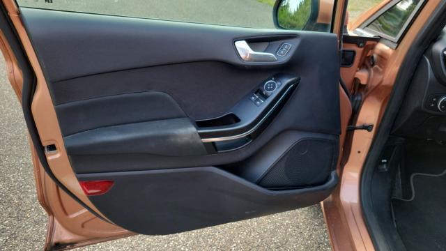 Ford Fiesta image 8