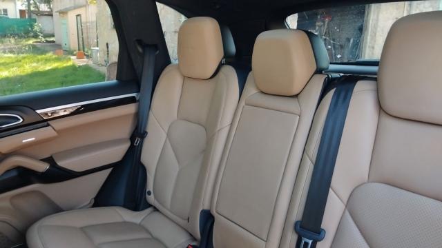 Porsche Cayenne image 6