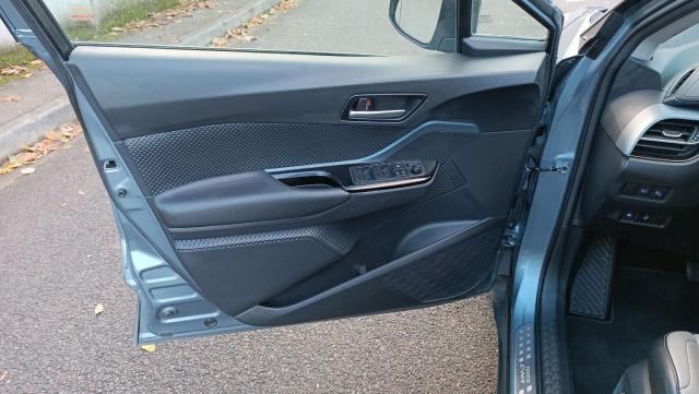 Toyota C-Hr image 5