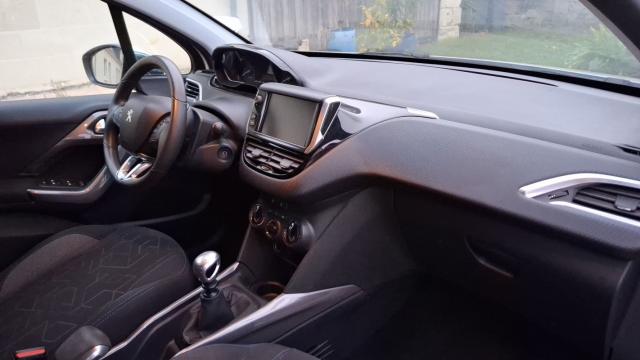 Peugeot 2008 image 8