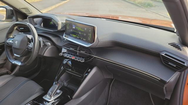Peugeot 2008 image 3