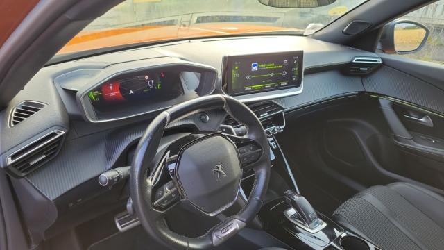 Peugeot 2008 image 8