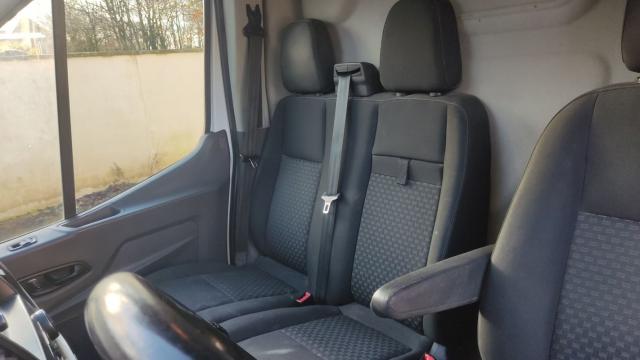 Ford Transit image 3
