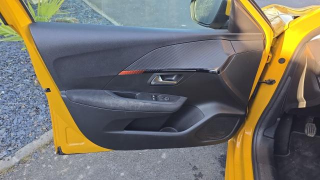 Peugeot 208 image 8
