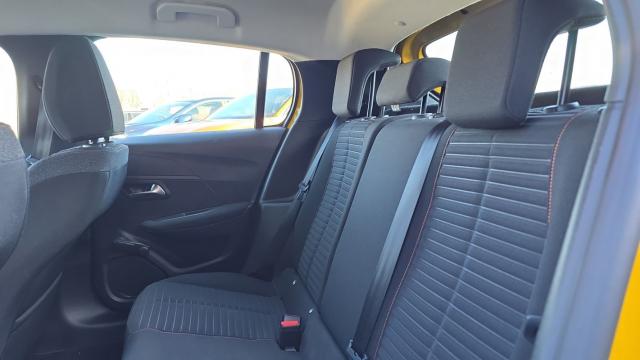Peugeot 208 image 7