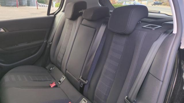 Peugeot 308 image 6