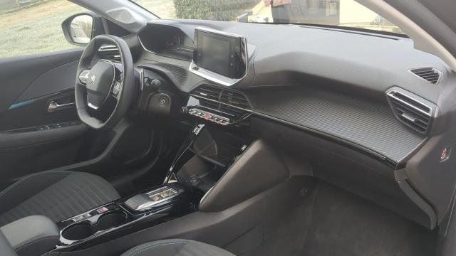 Peugeot 208 image 4