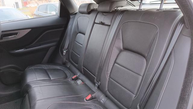 Jaguar F-Pace image 3