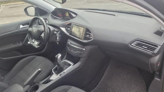 Peugeot 308 image 6