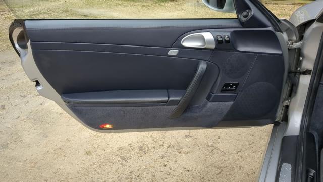 Porsche 911 image 6