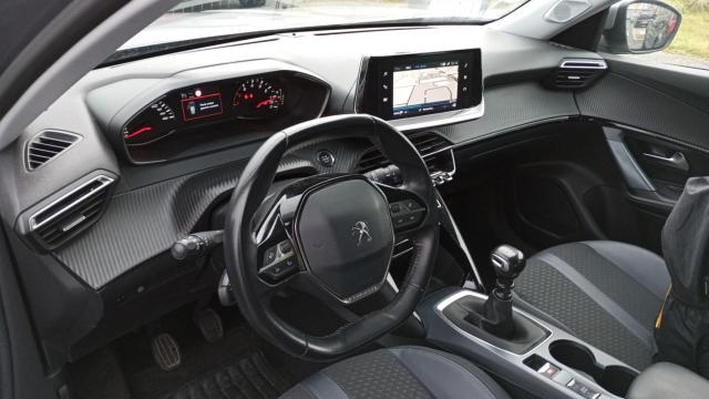 Peugeot 2008 image 9