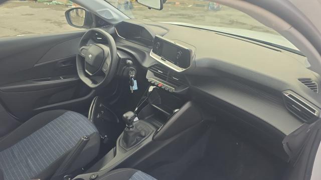 Peugeot 208 image 1