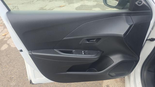 Peugeot 208 image 5