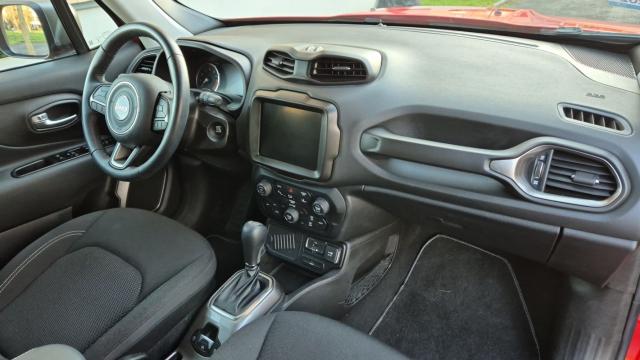 Jeep Renegade image 4