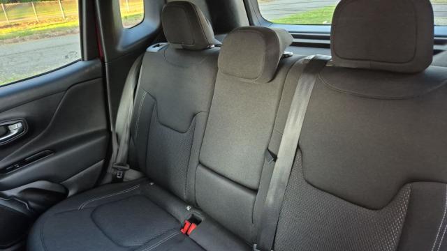Jeep Renegade image 7
