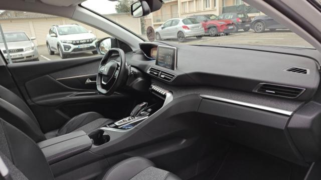 Peugeot 3008 image 1
