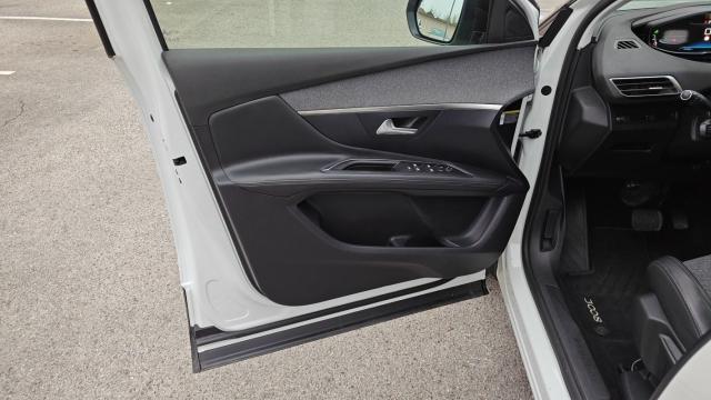 Peugeot 3008 image 6