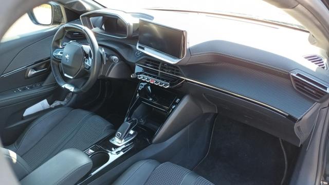 Peugeot 208 image 6