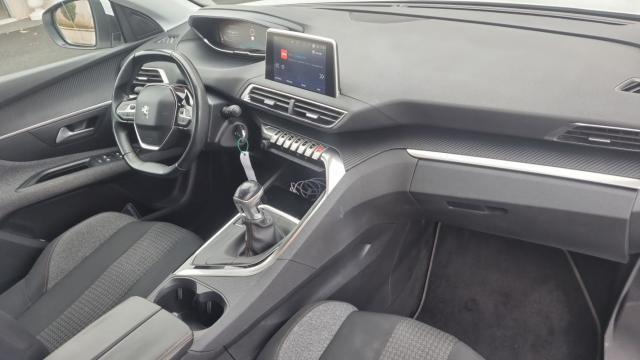 Peugeot 3008 image 2