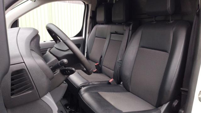 Citroen Jumpy image 2