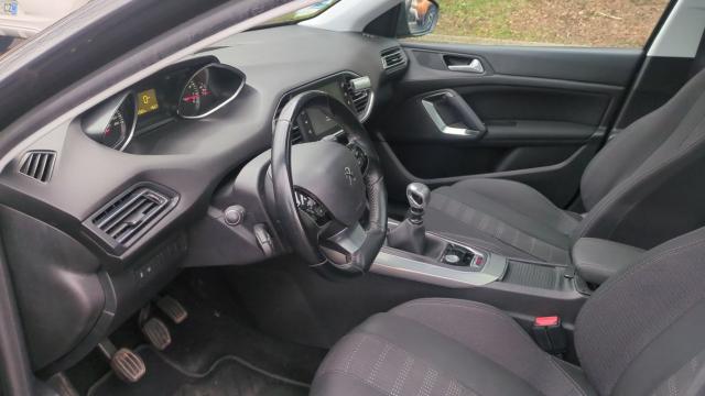 Peugeot 308 image 6
