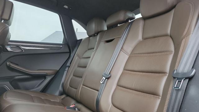 Porsche Macan image 4