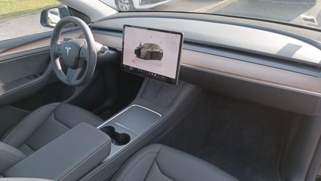 Tesla Model Y image 6