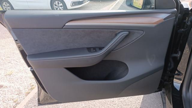 Tesla Model Y image 5