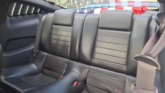 Ford Mustang image 2