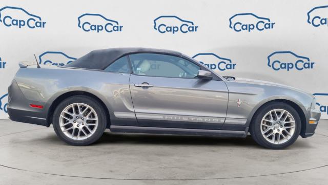Ford Mustang image 6