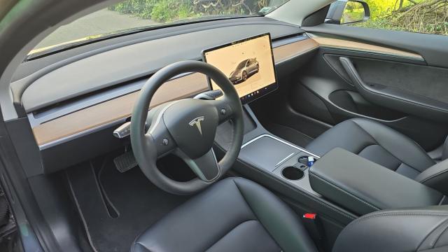 Tesla Model 3 image 8