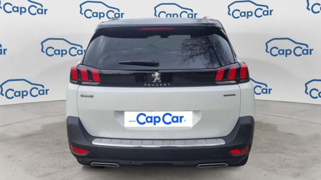 Peugeot 5008 image 1
