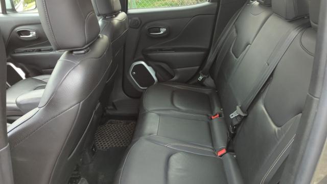 Jeep Renegade image 8