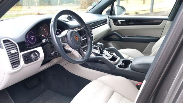 Porsche Cayenne image 3
