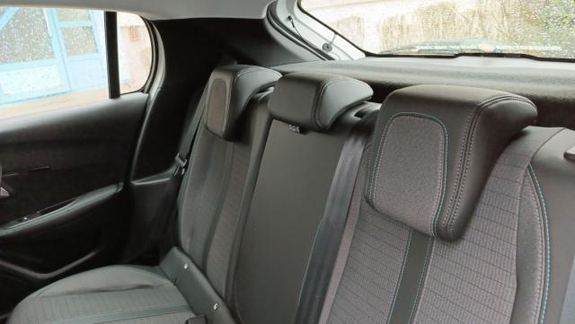 Peugeot 208 image 1