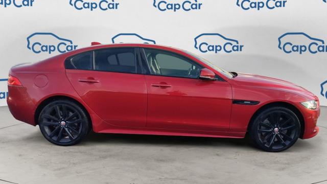 Jaguar Xe image 3