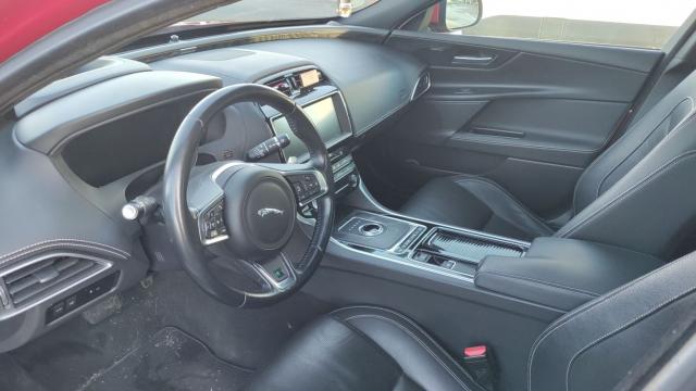 Jaguar Xe image 2