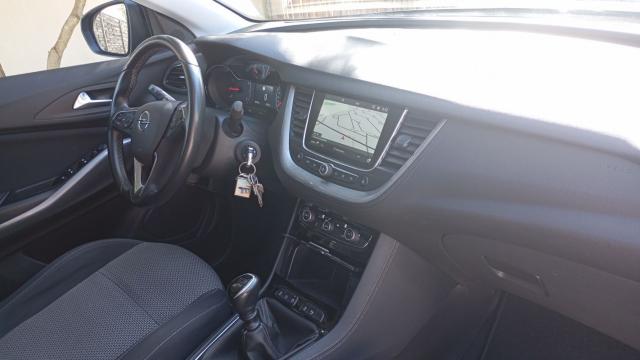 Opel Grandland X image 1