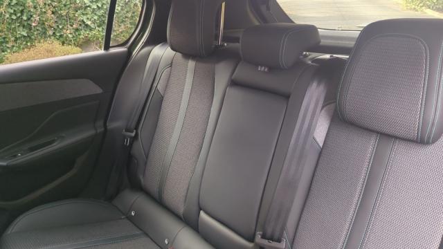 Peugeot 308 image 8
