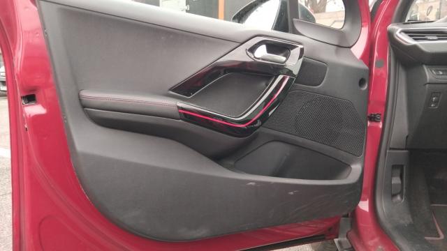 Peugeot 2008 image 5