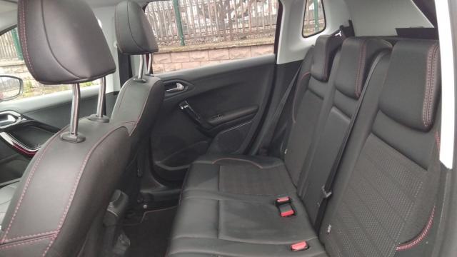Peugeot 2008 image 3