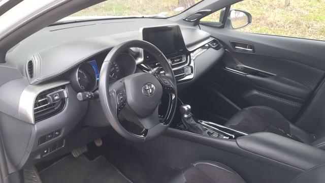 Toyota C-Hr image 3