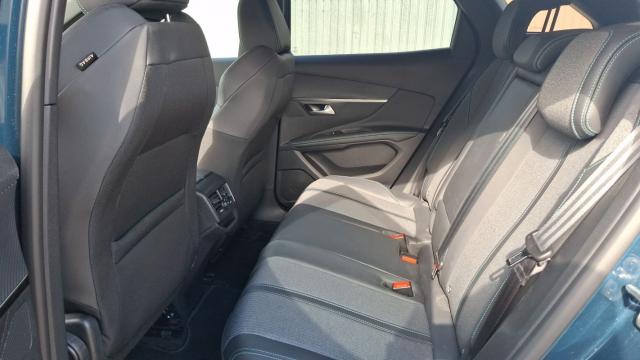Peugeot 3008 image 2