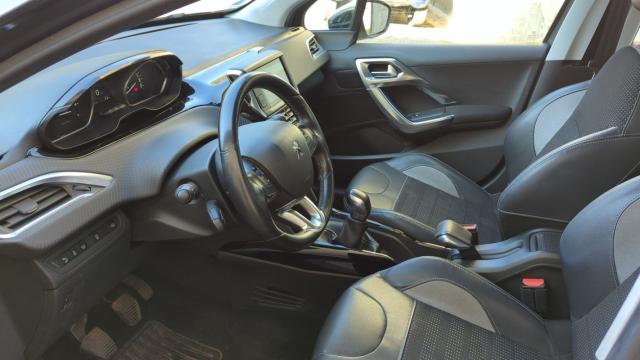 Peugeot 2008 image 3