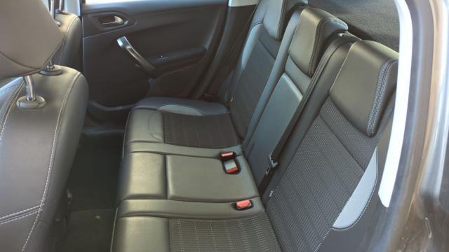 Peugeot 2008 image 6
