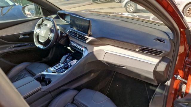 Peugeot 5008 image 3