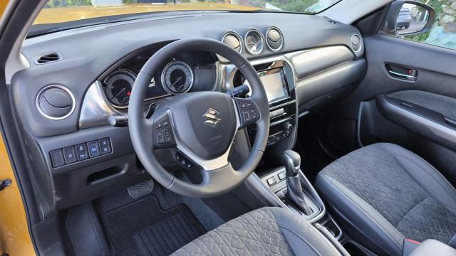 Suzuki Vitara image 9