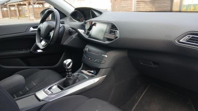 Peugeot 308 image 2